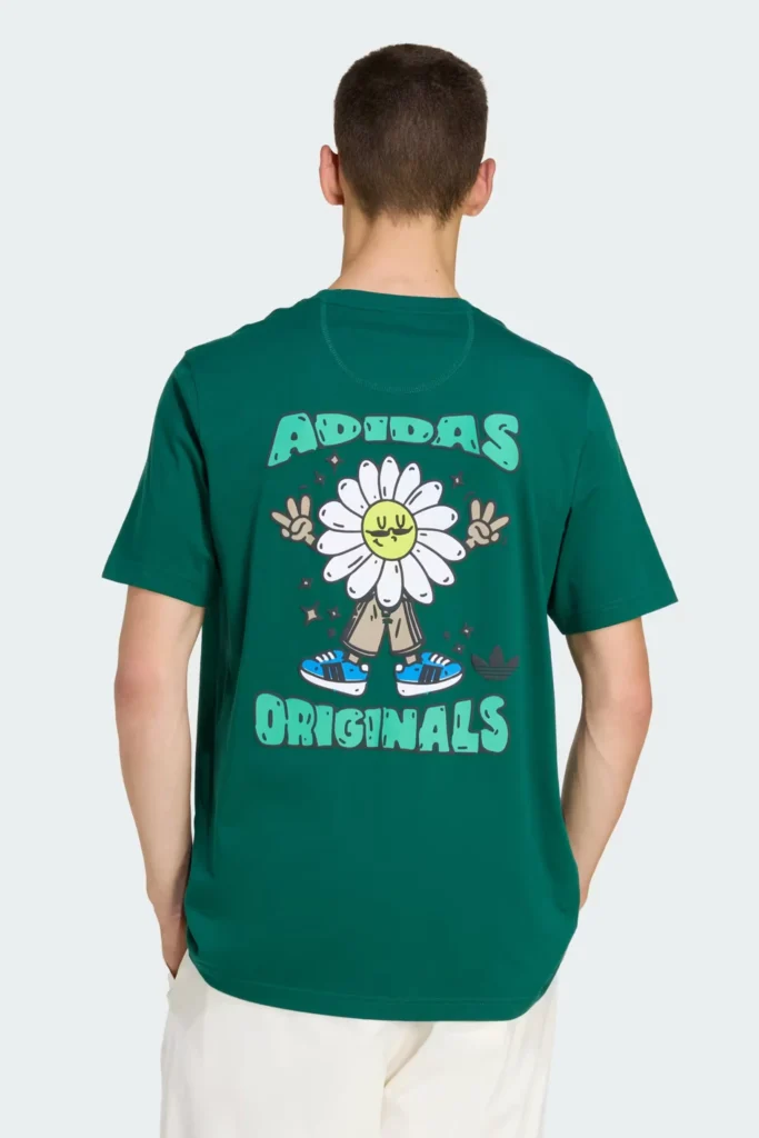 Smiley daisy print detail on cotton graphic t-shirt