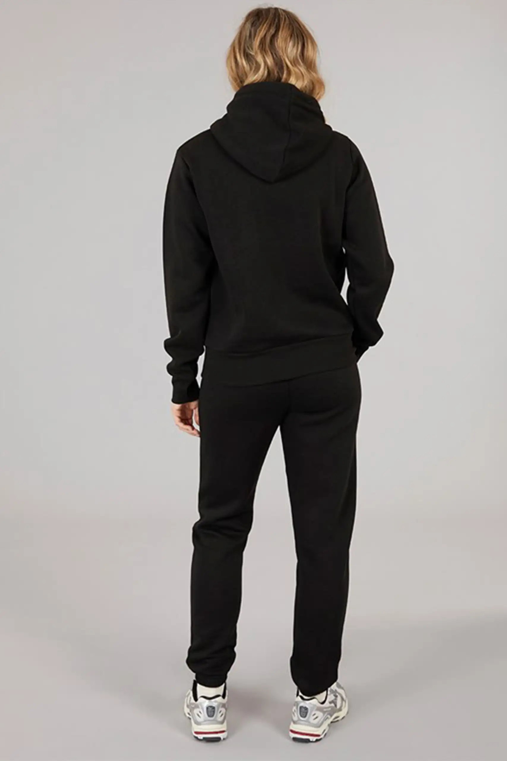 Winter Tracksuit Black - Image 2