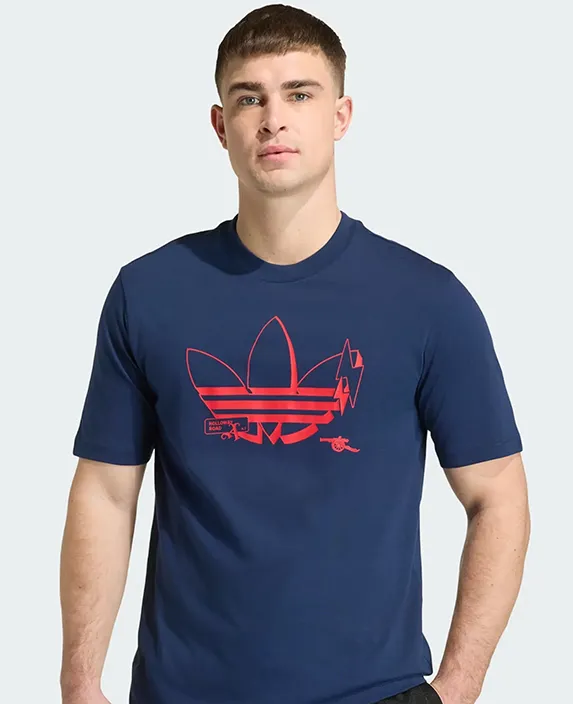 Casual loose-fit t-shirt designed for everyday wear